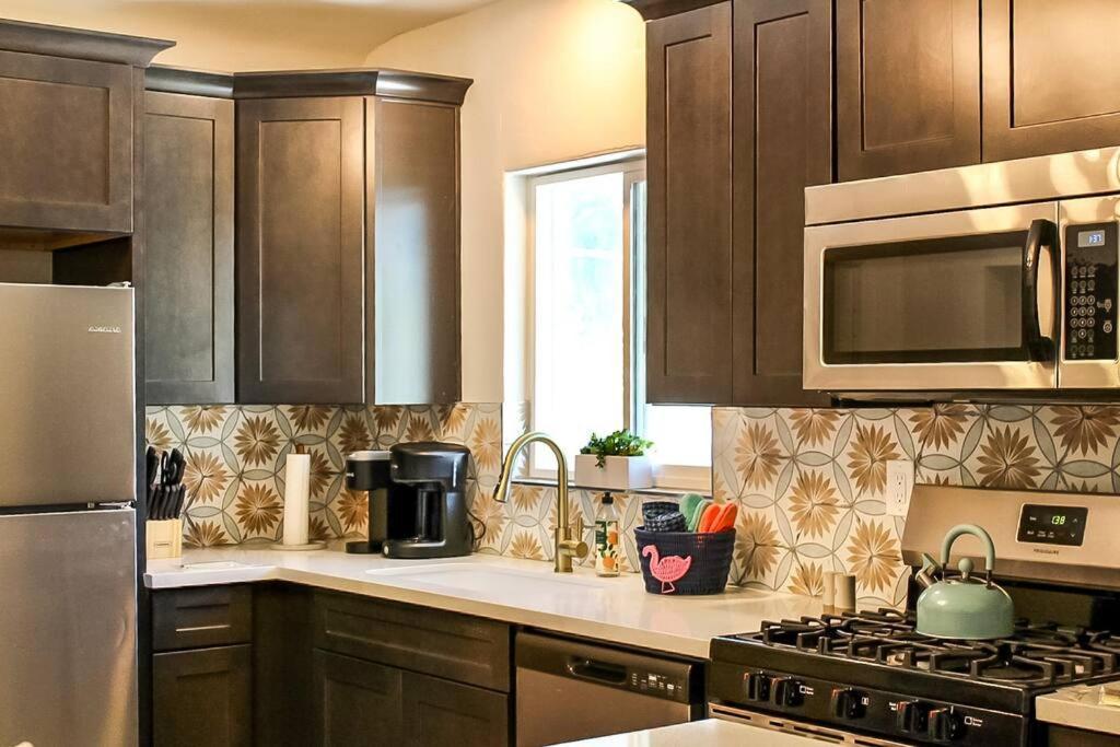 Newly Remodeled Midcentury Pink Flamingo Casa Villa Phoenix Exteriör bild